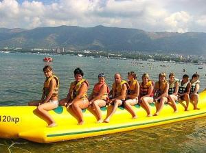China Giant Water Inflatable Toy Boat , Durable Inflatable Banana Boat For Adult on sale