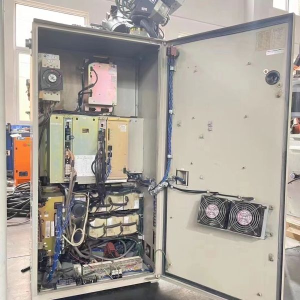 Second Hand Yaskawa Spot Welding Robot ES200N