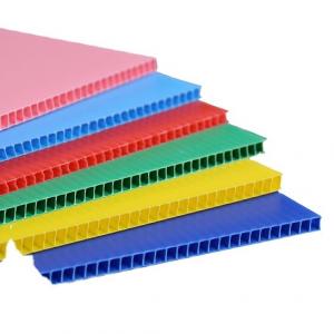 China Colored Polypropylene Coreflute Sheet 2400mm Yellow Correx Board on sale