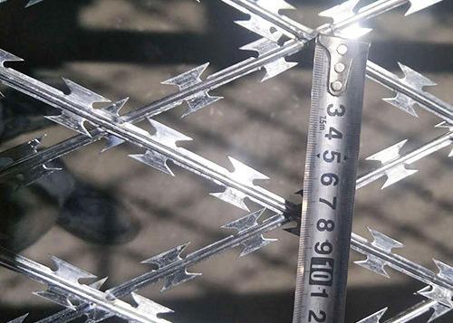 Quality Hot Dipped Galvanized Razor Barbed Wire for Prison Protect Fence for sale