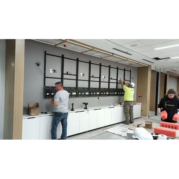Premium Small Pitch COB Led Video Wall Circular Display UHD For Command Centers